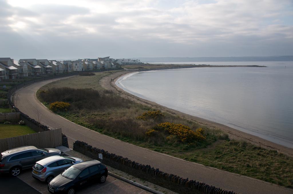 Traeth Bychan Apartment 拉内利 外观 照片